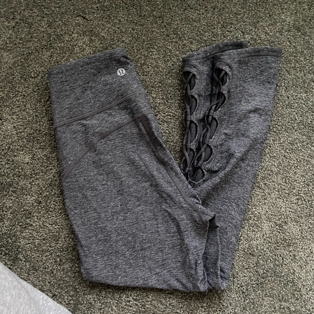 Lululemon Cropped Yoga Pants Everlux